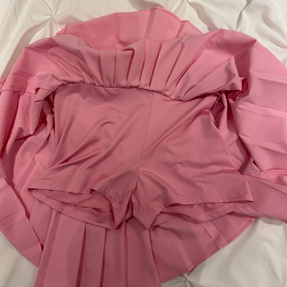SOLD- Garage pink tennis skirt - Picture 3 of 3